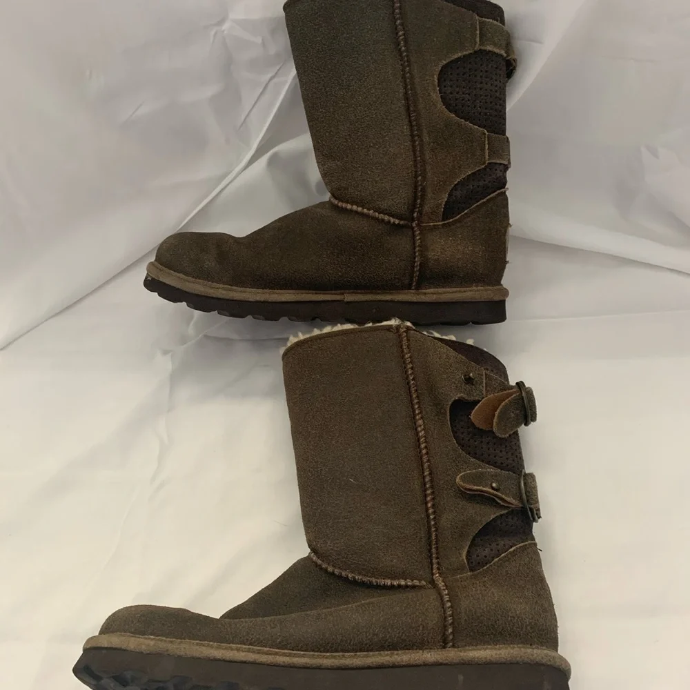 BearPaw Brown Distressed Suede Boots